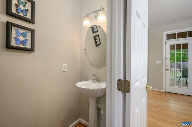 2364 N Chesterfield Ct, Charlottesville, VA 22911 - bathroom featuring baseboards and wood finished floors