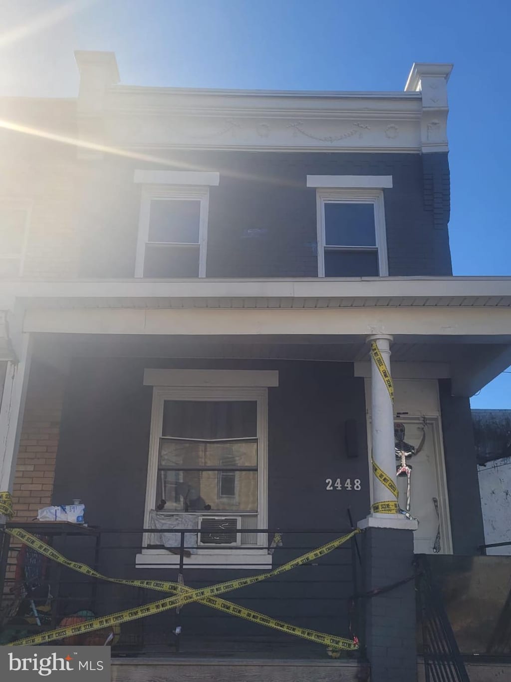 view of front of home featuring covered porch
