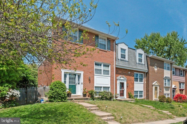 view of front facade with brick siding