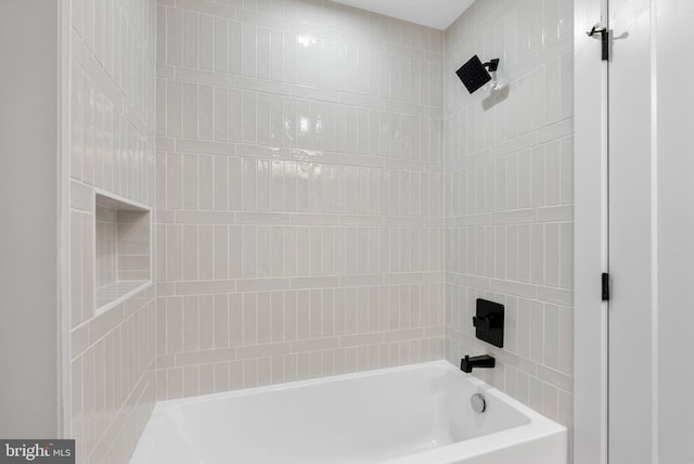bathroom featuring shower / bathing tub combination