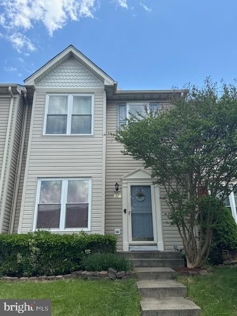 multi unit property featuring entry steps