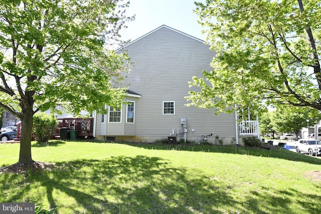 1117 Sterling Pl, Lancaster, PA 17603 - rear view of house featuring central air condition unit, a wooden deck, and a yard