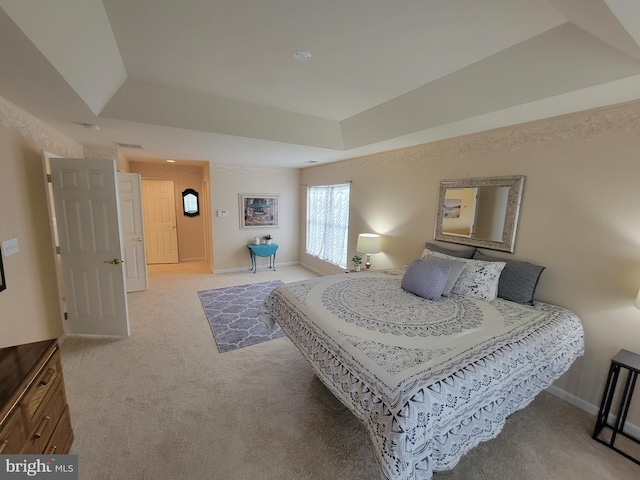 402 Waltham Dr, Middletown, DE 19709 - bedroom with baseboards, a raised ceiling, visible vents, and light colored carpet