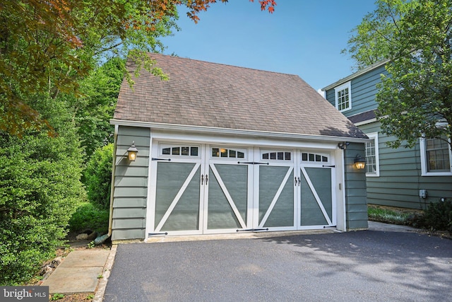 835 Beechwood Rd, Havertown, PA 19083 - view of detached garage