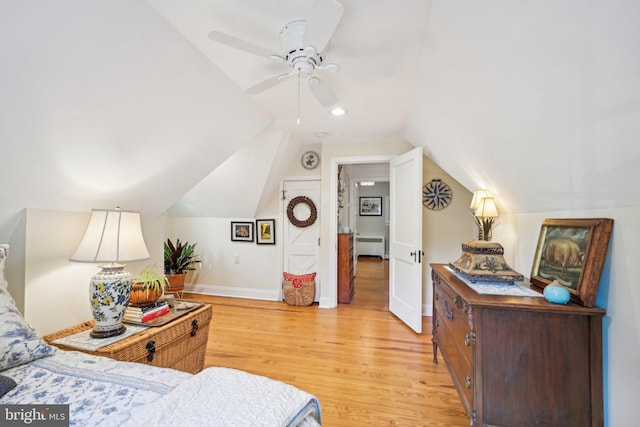 835 Beechwood Rd, Havertown, PA 19083 - bedroom featuring light wood-type flooring, vaulted ceiling, and baseboards