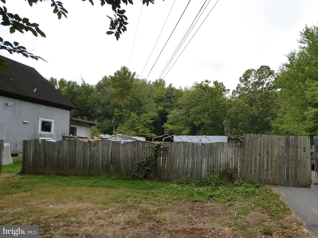 view of yard with fence