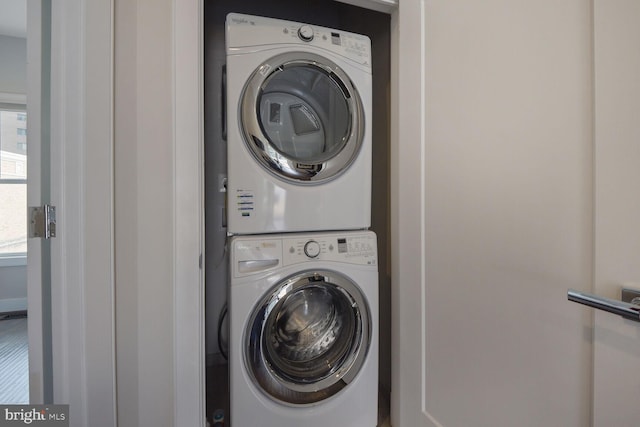 1516 16th Ct N, Arlington, VA 22209 - laundry room with stacked washer / drying machine