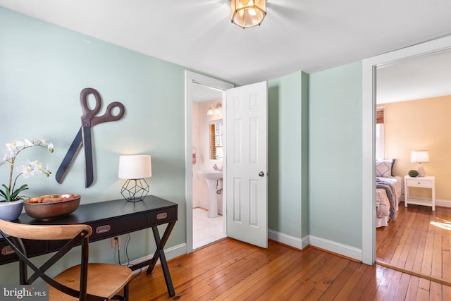 513 Princess Anne St, Fredericksburg, VA 22401 - interior space featuring baseboards and hardwood / wood-style floors