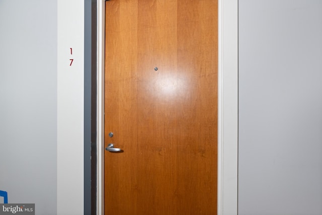 view of exterior entry