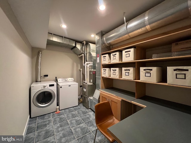 8122 Stacey Rd, Alexandria, VA 22308 - laundry room featuring dark tile patterned floors, laundry area, baseboards, independent washer and dryer, and recessed lighting