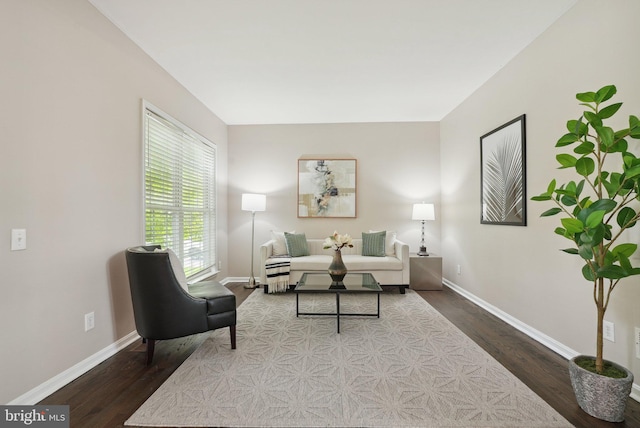 51 Knickerbocker Ln, Malvern, PA 19355 - living area featuring wood finished floors and baseboards