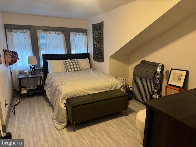 907 Birch St, Reading, PA 19604 - bedroom with wood finished floors