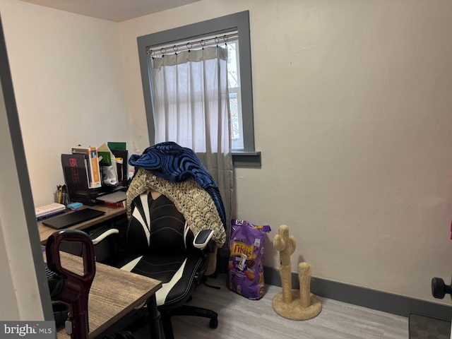 907 Birch St, Reading, PA 19604 - bedroom featuring wood finished floors and a desk