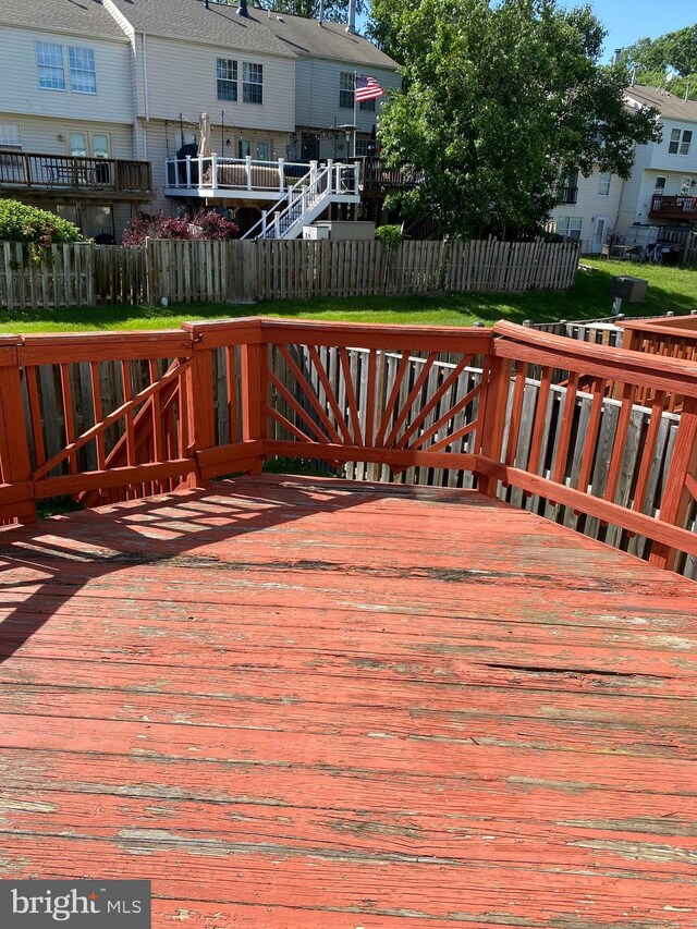 12896 Schalk Ct, Woodbridge, VA 22192 - view of wooden terrace
