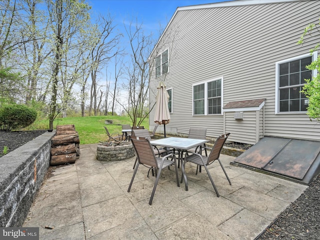 view of patio with outdoor dining space