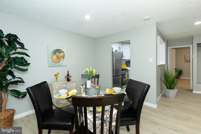 160 Talbott St Unit T5, Rockville, MD 20852 - dining area featuring light wood-type flooring, baseboards, and recessed lighting