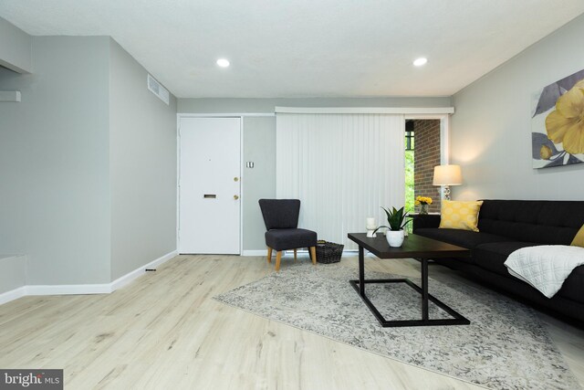 160 Talbott St Unit T5, Rockville, MD 20852 - living area featuring wood finished floors, baseboards, and recessed lighting