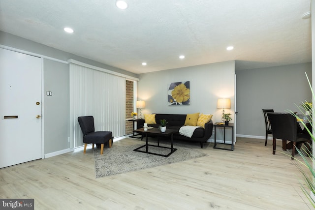 160 Talbott St Unit T5, Rockville, MD 20852 - living room featuring wood finished floors, recessed lighting, and baseboards