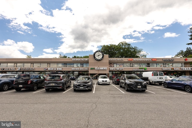 160 Talbott St Unit T5, Rockville, MD 20852 - view of uncovered parking lot