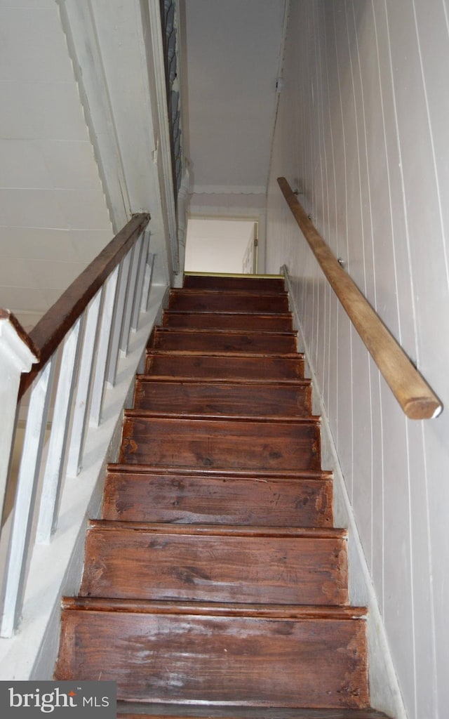 90 E State St, Camden, NJ 08105 - view of stairway