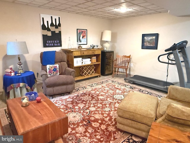 902 Hedgewyck Ln, Elizabethtown, PA 17022 - living area featuring a paneled ceiling