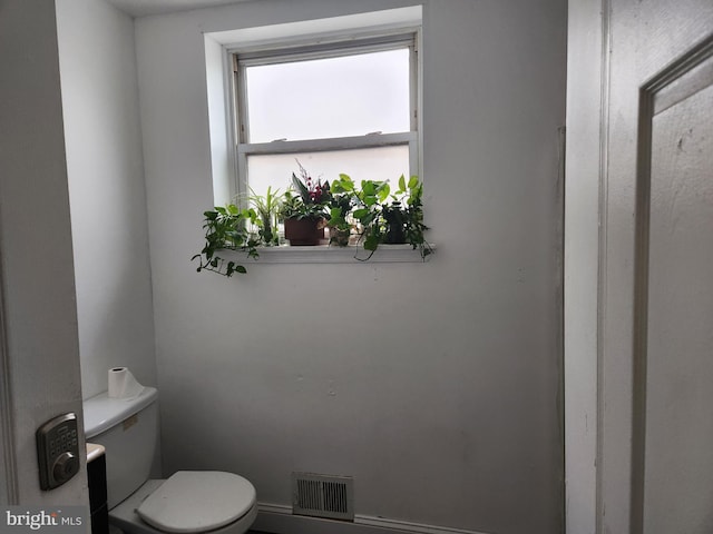 5737 N Park Ave, Philadelphia, PA 19141 - bathroom featuring toilet and visible vents