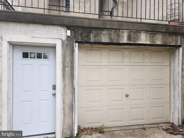 5737 N Park Ave, Philadelphia, PA 19141 - view of garage