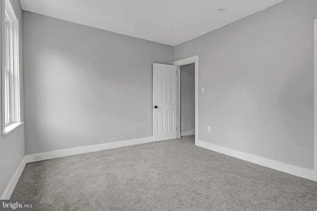 536 Lafayette St, Lancaster, PA 17603 - empty room featuring carpet floors and baseboards