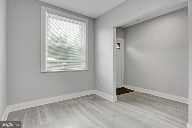 536 Lafayette St, Lancaster, PA 17603 - unfurnished room featuring wood finished floors and baseboards
