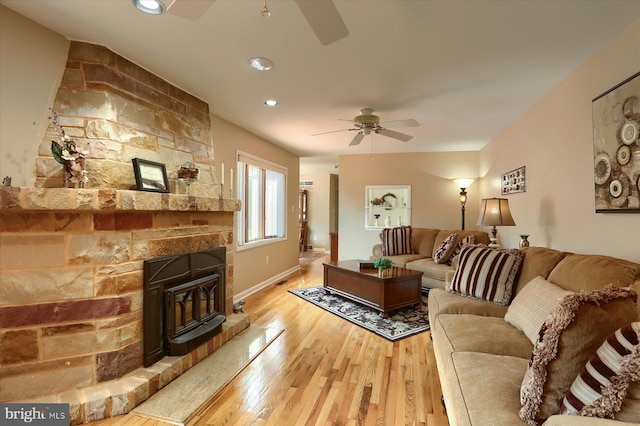 44 Banbury Rd, Hummelstown, PA 17036 - living room featuring ceiling fan, light wood finished floors, recessed lighting, and baseboards