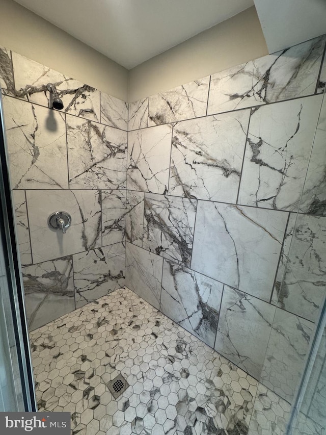 2117 Kearny St NE, Washington, DC 20018 - full bathroom featuring tiled shower