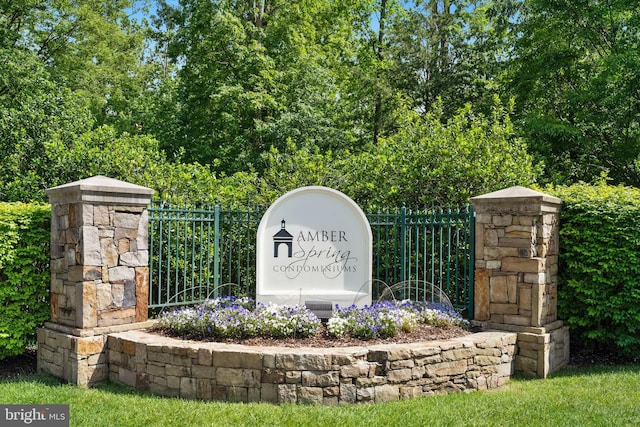 24764 Stone Station Ter, Aldie, VA 20105 - community / neighborhood sign with fence