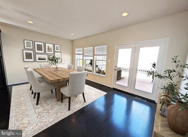 dining space featuring visible vents, recessed lighting, dark wood-style flooring, and baseboards