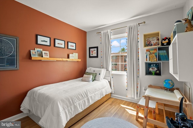 1705 N Cliff St, Alexandria, VA 22301 - bedroom with wood finished floors and baseboards