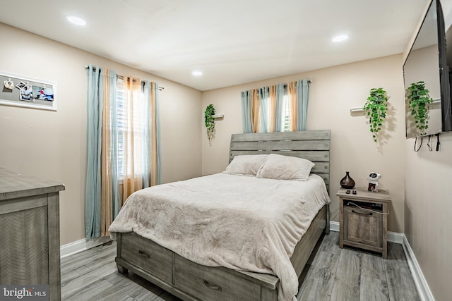1016 Leiper St, Crum Lynne, PA 19022 - bedroom featuring recessed lighting, baseboards, and light wood-style floors