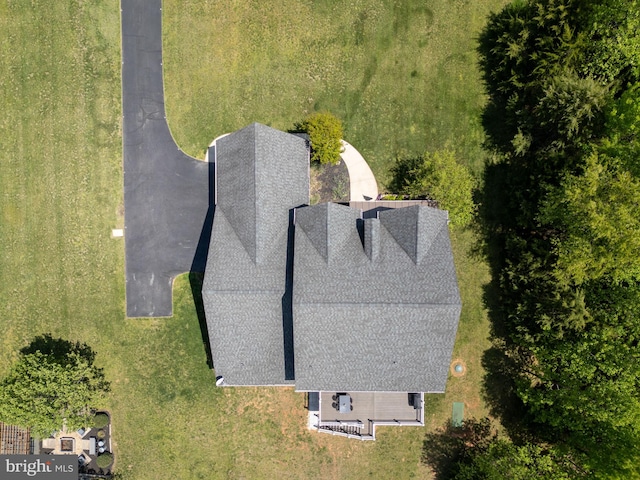 aerial view of property and surrounding area