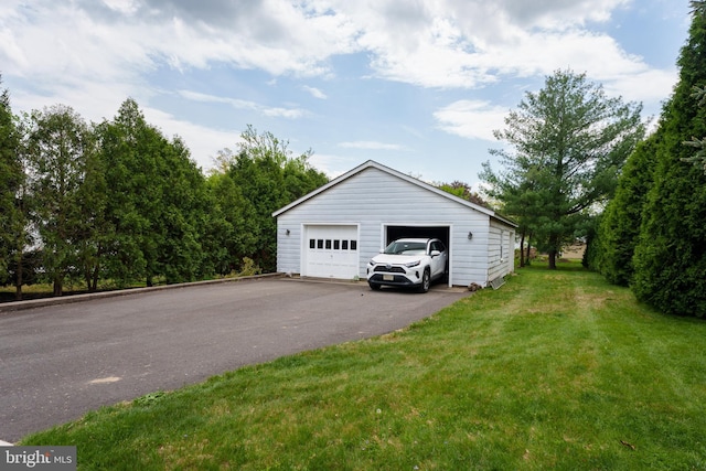 view of detached garage