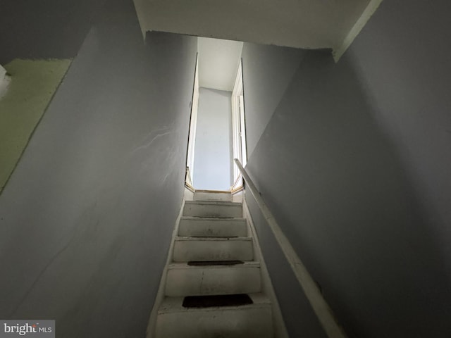 1505 Ramsay St, Baltimore, MD 21223 - view of staircase