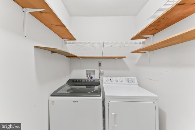 493 Stoneglen St, Collegeville, PA 19426 - laundry area featuring laundry area and washer and dryer