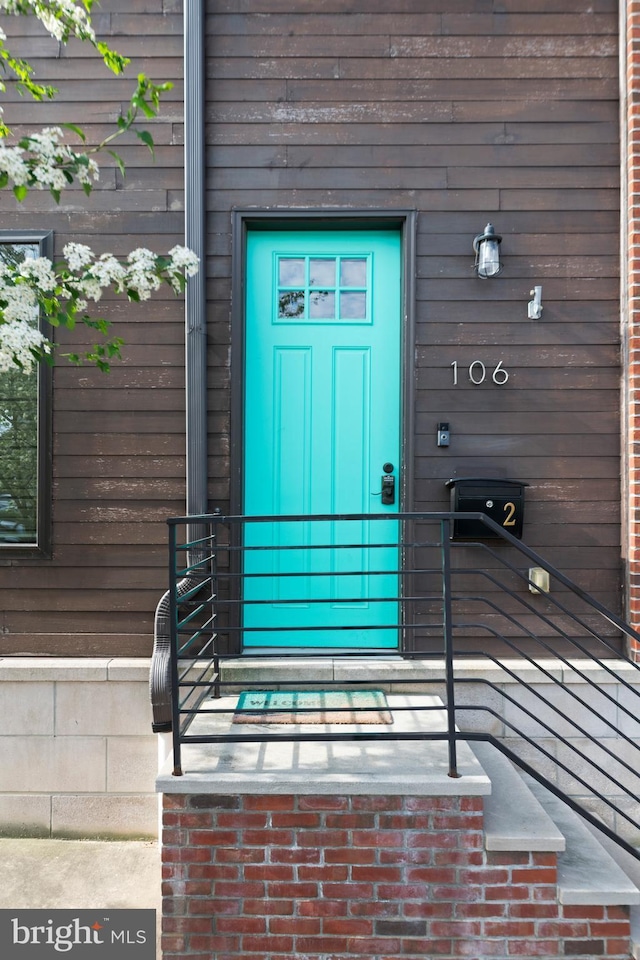 106-12 W Jefferson St Unit 2, Philadelphia, PA 19122 - view of doorway to property