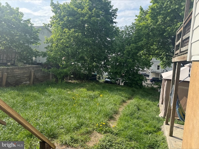 1646 W Norwegian St, Pottsville, PA 17901 - view of yard with fence