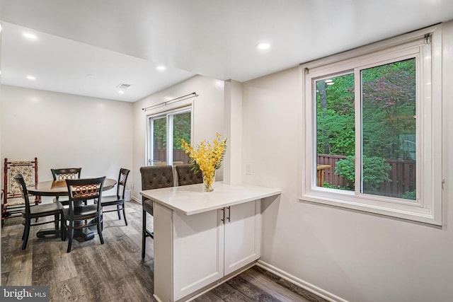 5111 Arrit Ct, Burke, VA 22015 - dining area with dark wood-type flooring, baseboards, and recessed lighting