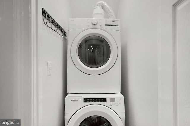 66 O St NW, Washington, DC 20001 - clothes washing area with laundry area and stacked washer and clothes dryer