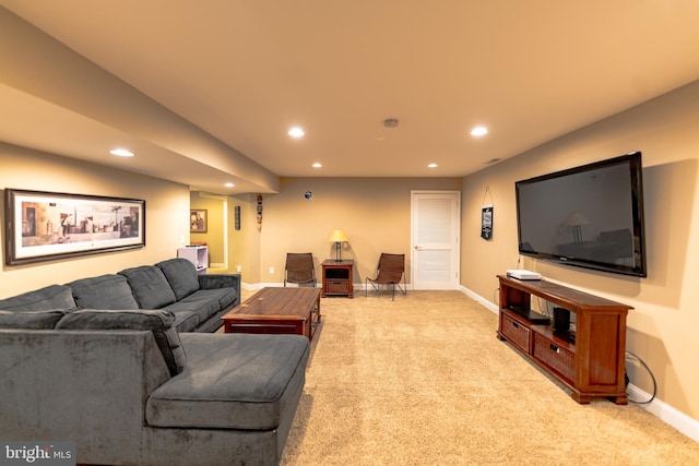 712 Pearson Point Pl, Annapolis, MD 21401 - living room with recessed lighting, baseboards, and light colored carpet