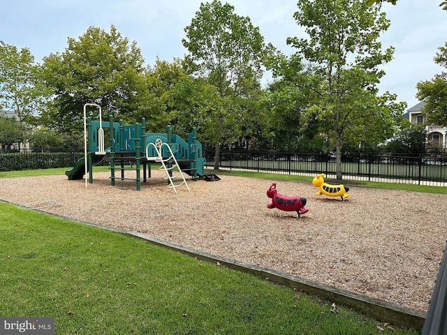 712 Pearson Point Pl, Annapolis, MD 21401 - view of community jungle gym