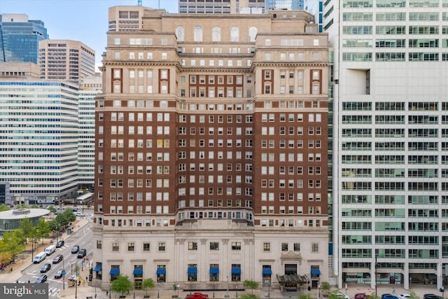 1600 Arch St Unit 1706, Philadelphia, PA 19103 - view of building exterior with a city view