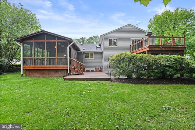 1716 Saddle Ridge Ct, Vienna, VA 22182 - back of house featuring a wooden deck, a sunroom, and a yard