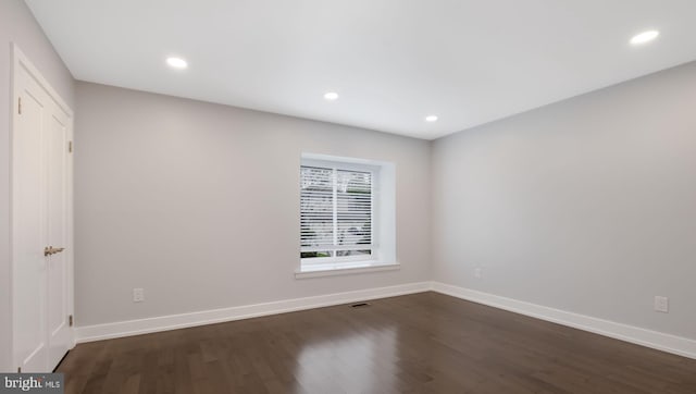 39 Oakmont Pl, Media, PA 19063 - empty room featuring dark wood-type flooring, recessed lighting, baseboards, and visible vents