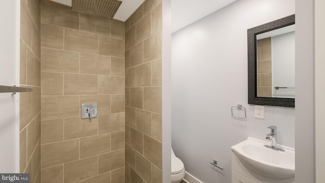 39 Oakmont Pl, Media, PA 19063 - full bathroom featuring vanity, toilet, and tiled shower