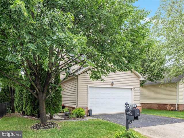 42473 Tourmaline, Ashburn, VA 20148 - garage with asphalt driveway